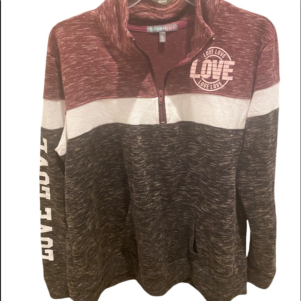 Charmed Hearts Pull Over